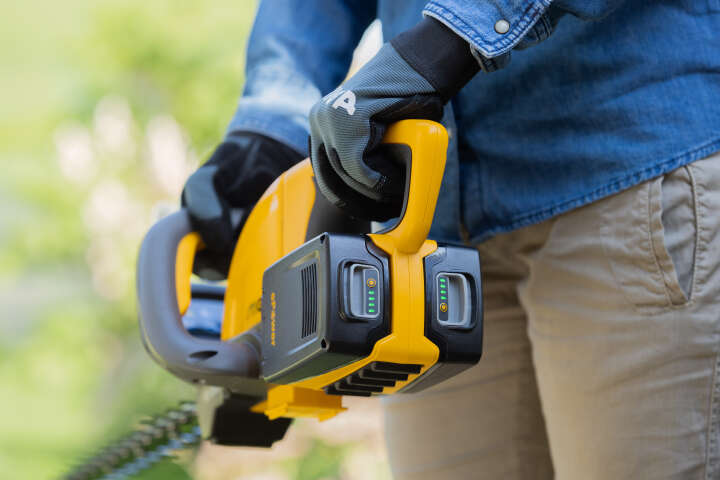 STIGA Akku-Heckenschere HT 300e Kit